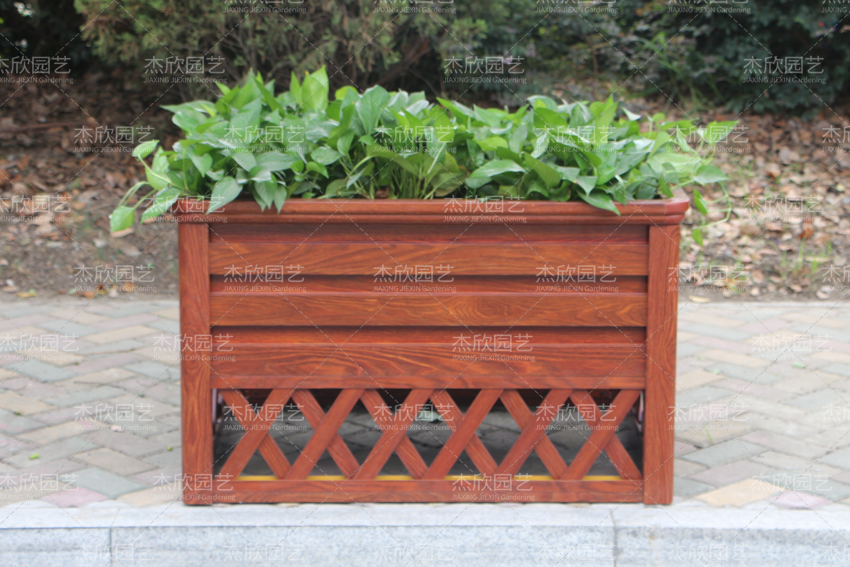 木纹铝合金花箱与防腐木花箱相比，优势在哪？