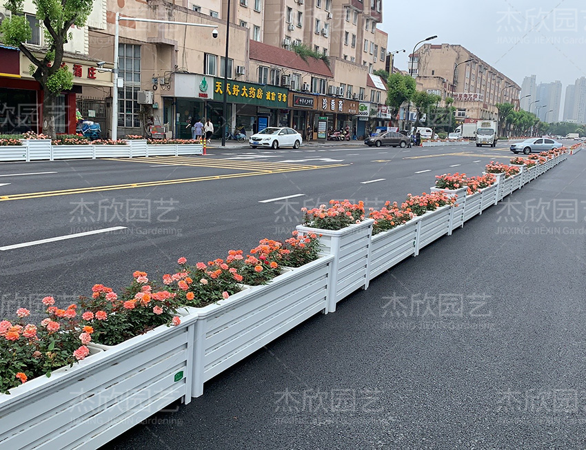 隔离花箱在城市道路中的优势？