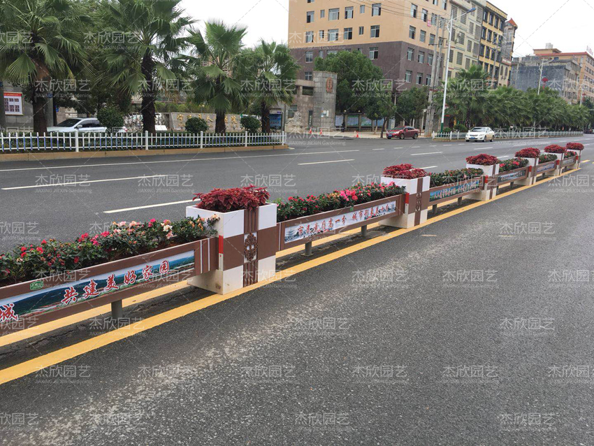 铝合金花箱护栏有哪些优势特点？