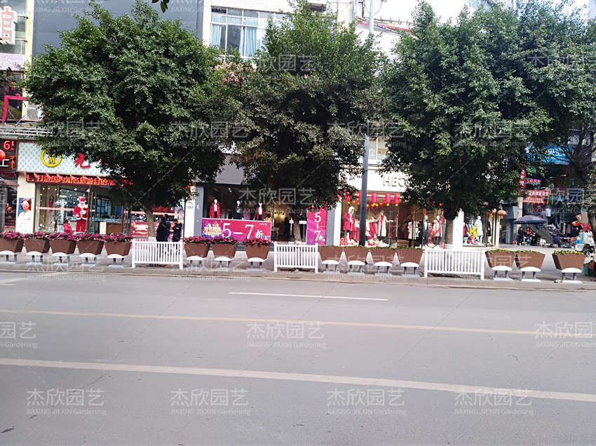 PVC花箱产品特色是什么？