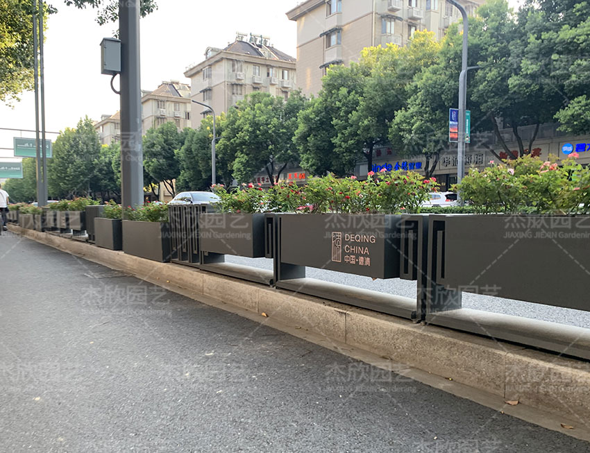 道路护栏花箱新趋势有哪些？