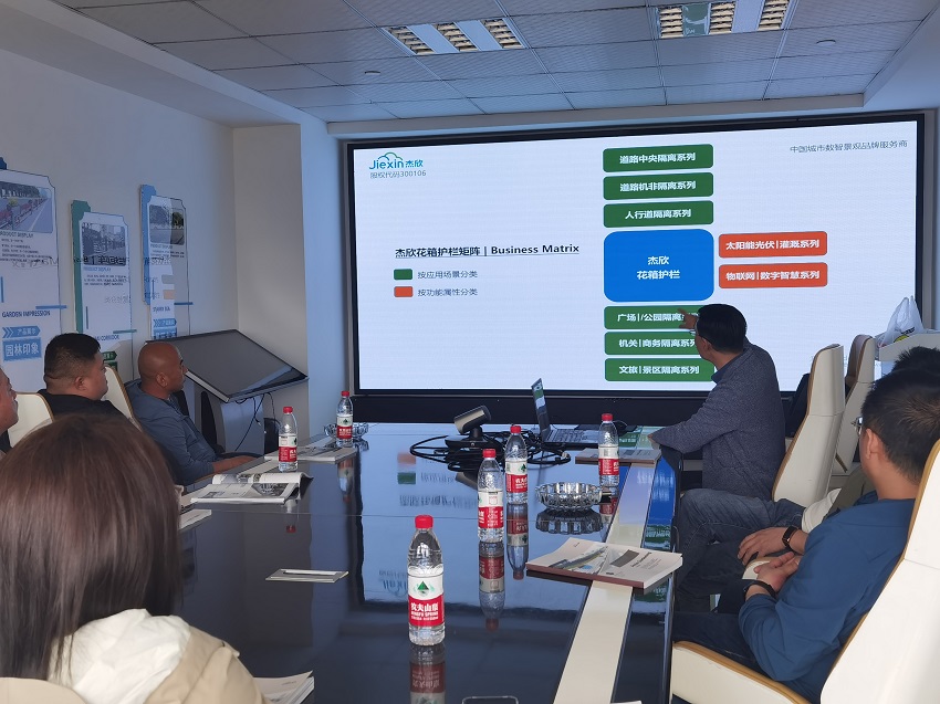 政企融合创新篇 —— 山西各级领导一行莅临集团考察指导